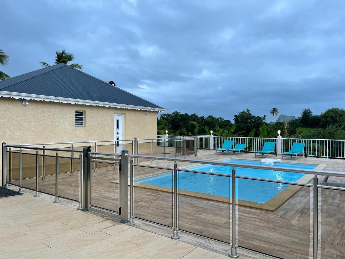 Les Villas Sarah Le Moule Luaran gambar