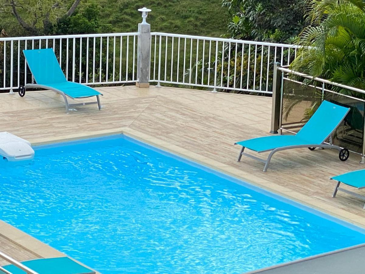 Les Villas Sarah Le Moule Luaran gambar